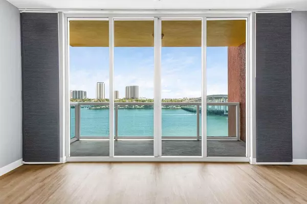 Riviera Beach, FL 33404,2640 Lake Shore DR 614