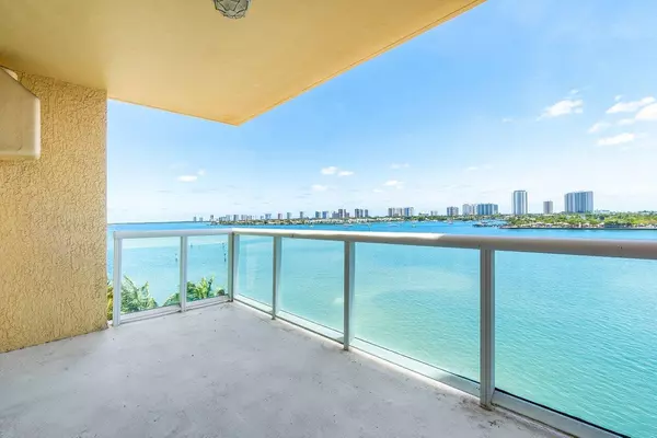 Riviera Beach, FL 33404,2640 Lake Shore DR 614