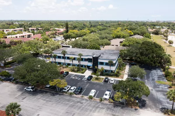 Fort Pierce, FL 34950,2222 Colonial RD 101