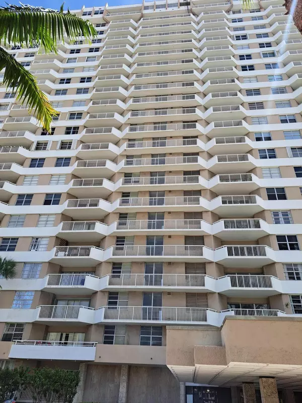 Hallandale Beach, FL 33009,1985 S Ocean DR 6h