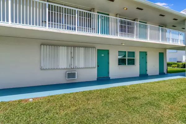 Boynton Beach, FL 33435,740 W Horizons 103