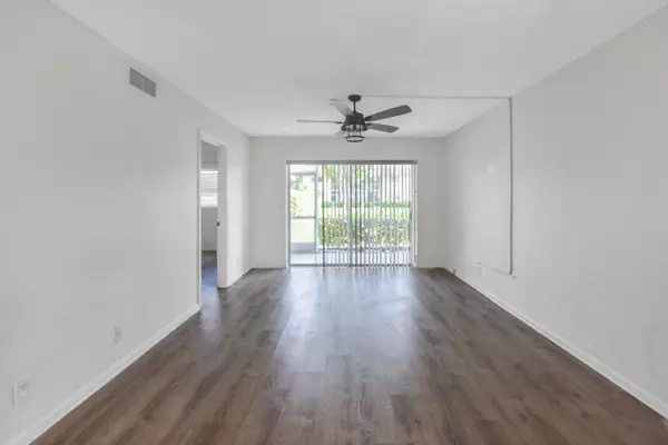 Boca Raton, FL 33428,9851 Sandalfoot BLVD 210