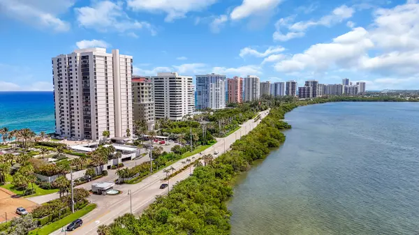 Singer Island, FL 33404,5380 N Ocean DR 17f