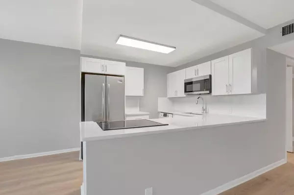 Boca Raton, FL 33434,296 Fanshaw H