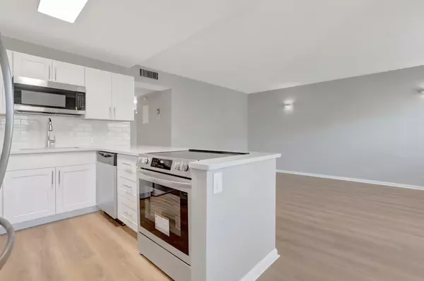 Boca Raton, FL 33434,296 Fanshaw H