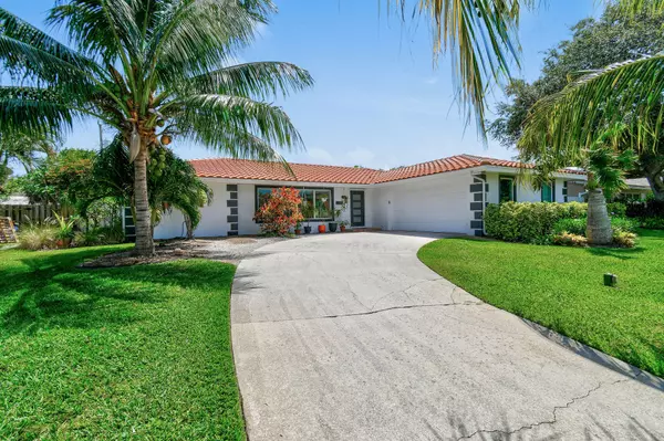 North Palm Beach, FL 33408,2104 Ardley CT