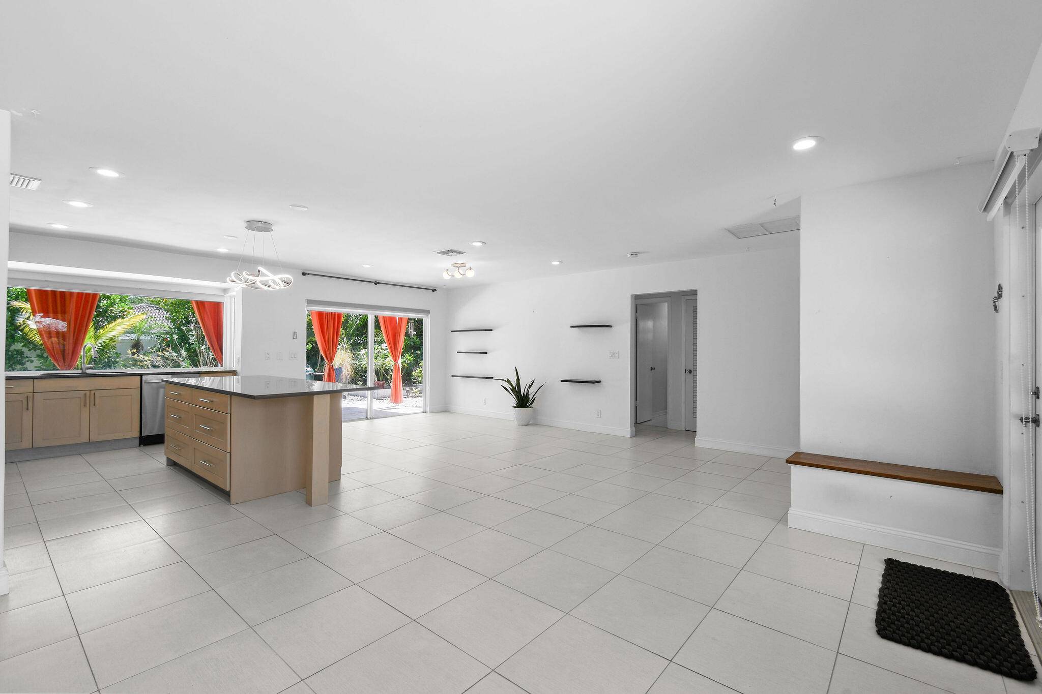 North Palm Beach, FL 33408,2104 Ardley CT