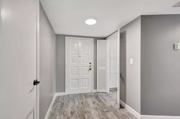 Palm Beach Gardens, FL 33418,11811 Avenue Of The Pga 2-1a