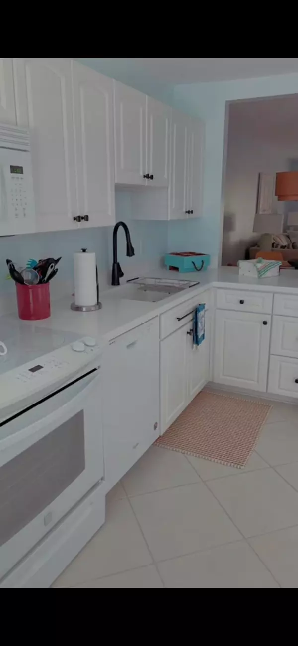 Fort Pierce, FL 34949,1225 Carlton CT 202