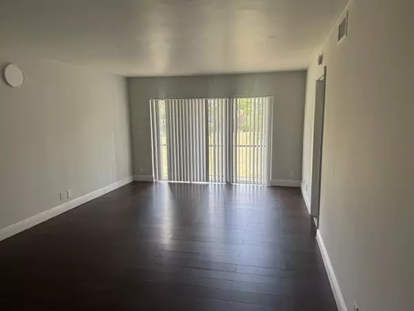 West Palm Beach, FL 33407,4871 Lake Arjaro DR 4827