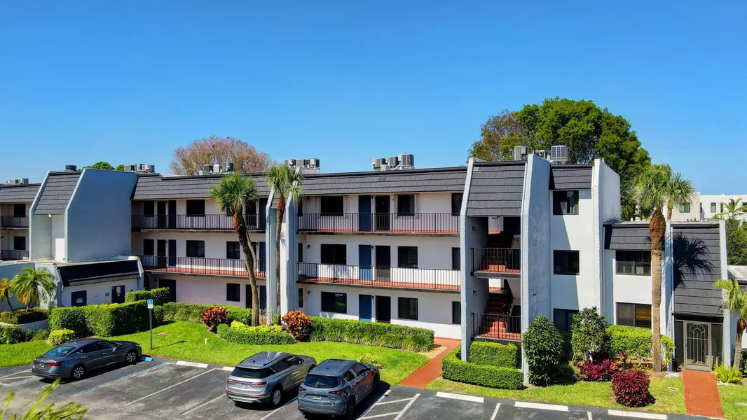 4236 D Este CT 107, Lake Worth, FL 33467