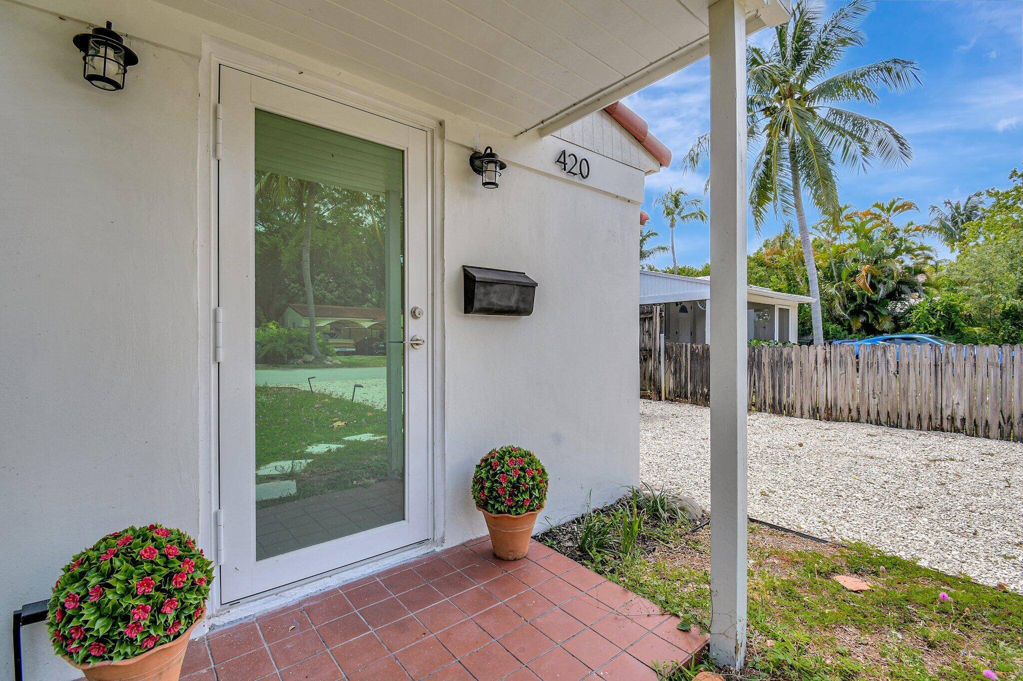 Fort Lauderdale, FL 33315,420 SW 13th ST