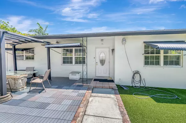 Boca Raton, FL 33432,1400 NE 4th AVE
