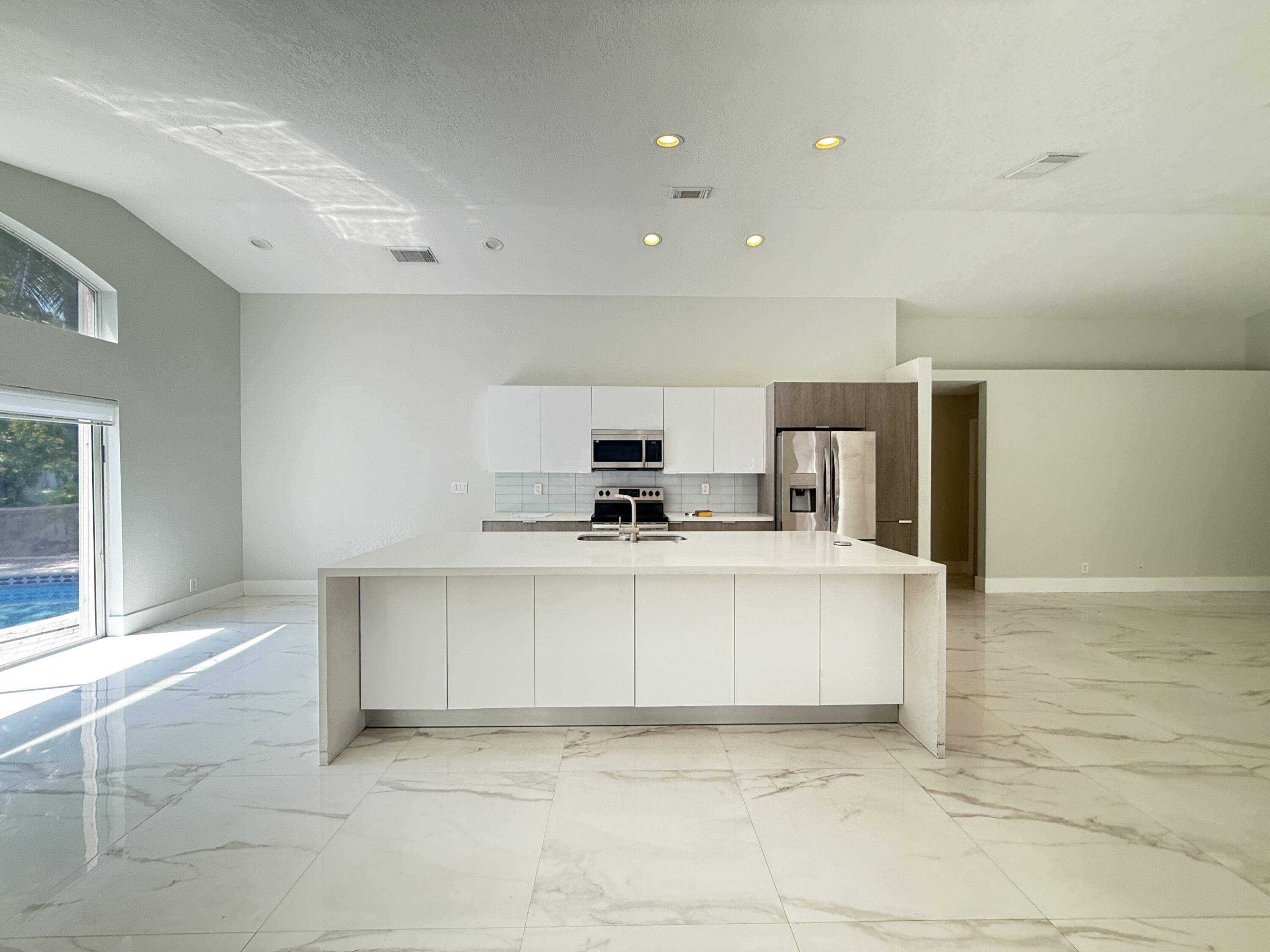 Hollywood, FL 33312,4891 SW 34th TER