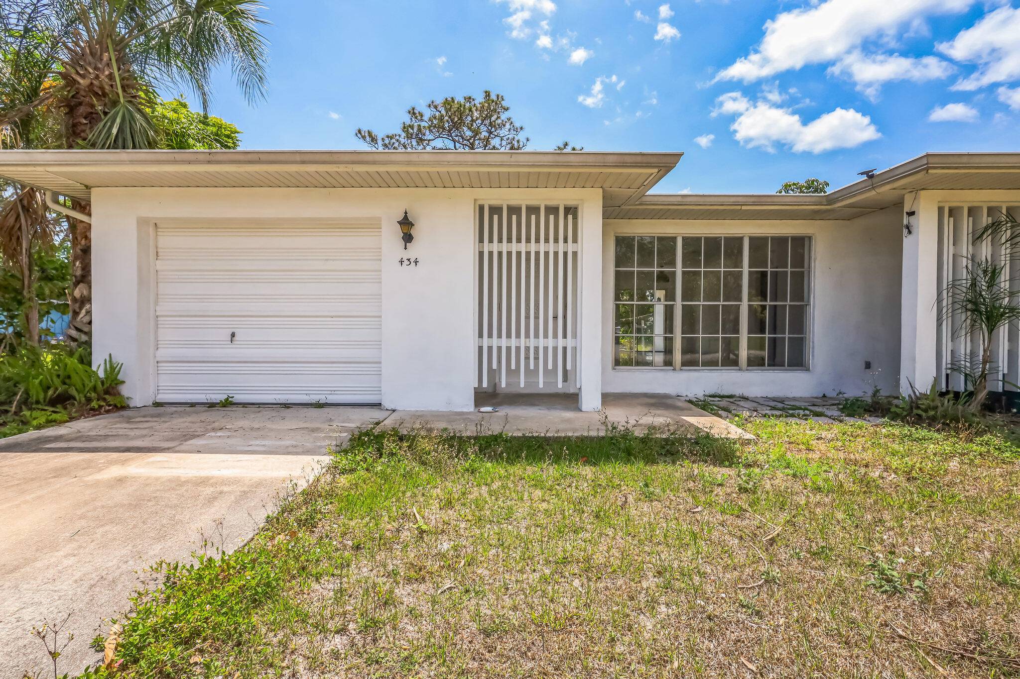 434 SE Tranquilla AVE, Port Saint Lucie, FL 34983
