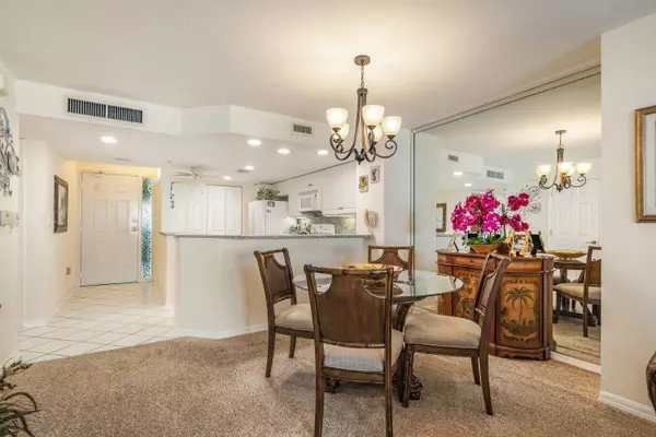 Hutchinson Island, FL 34949,5051 N Highway A1a 9-5