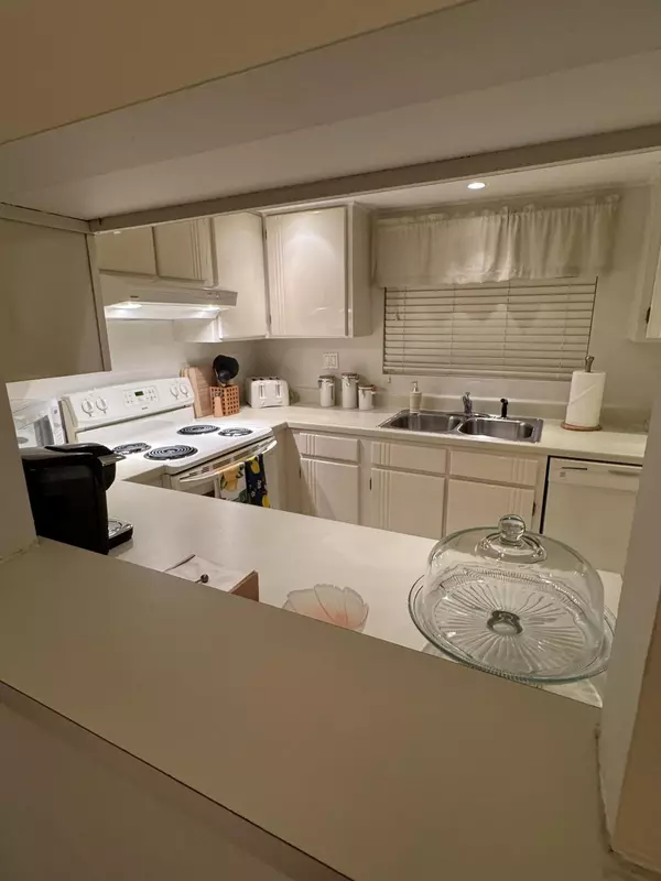 Deerfield Beach, FL 33442,147 Deer Creek BLVD 402