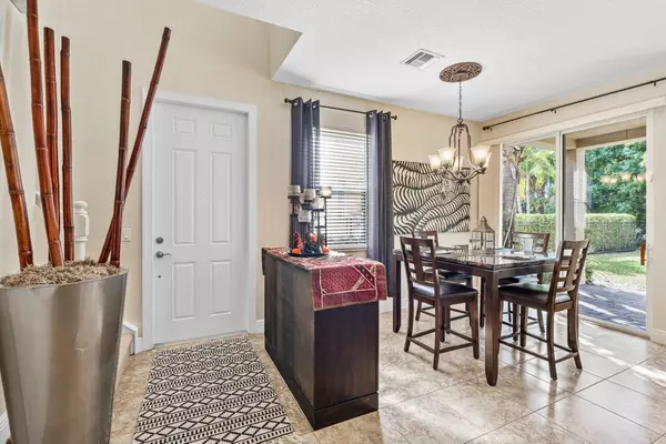 Palm Beach Gardens, FL 33418,5009 Dulce CT