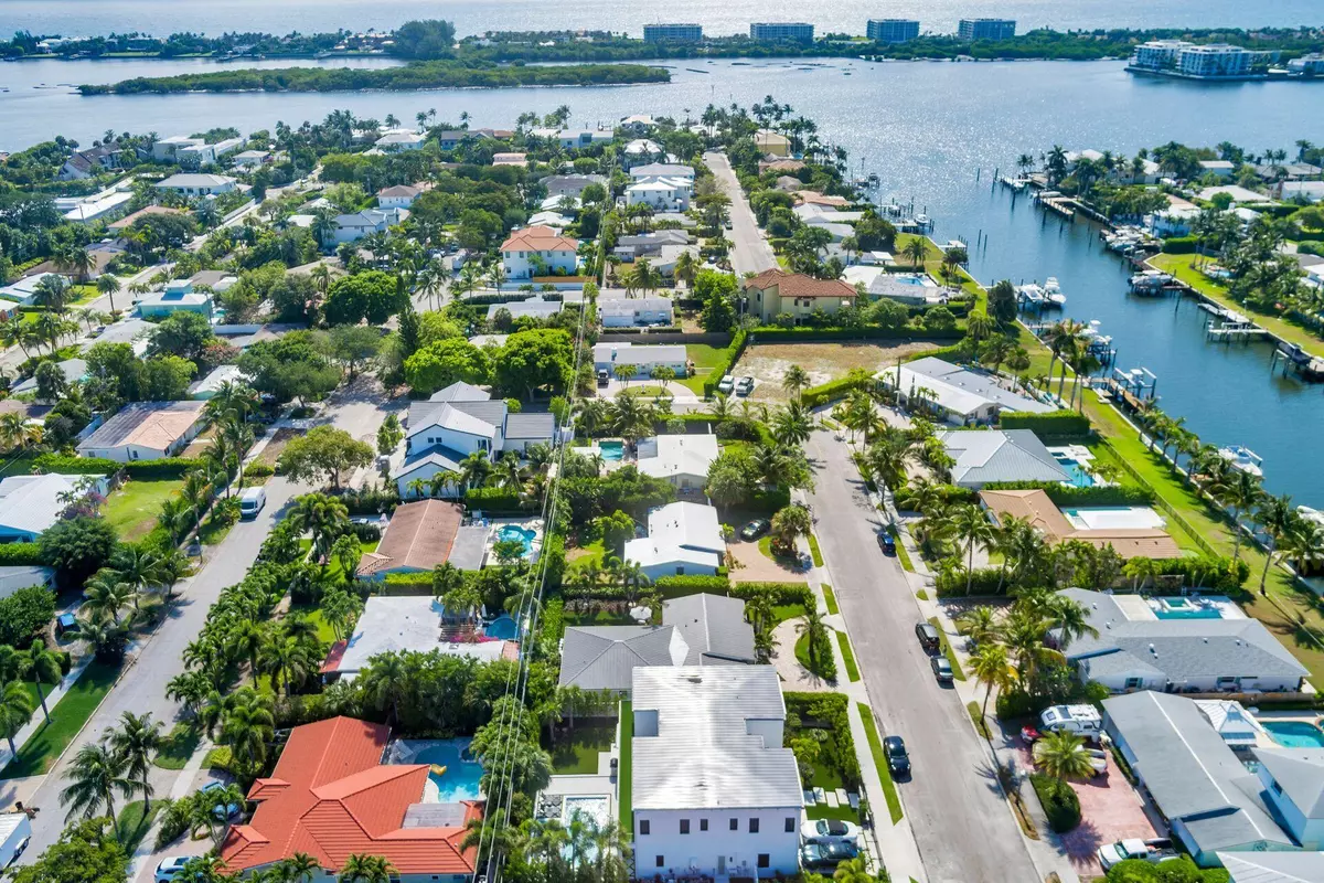 West Palm Beach, FL 33405,179 Arlington RD