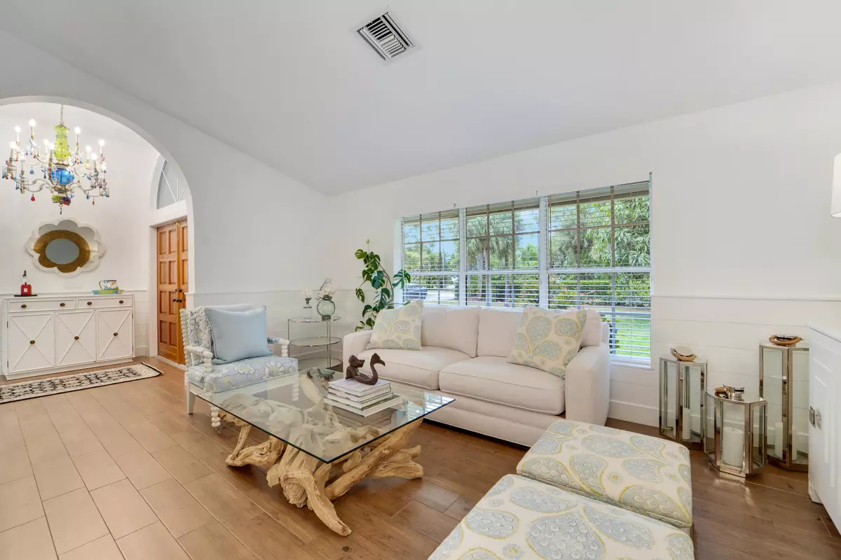 Palm Beach Gardens, FL 33418,15864 N 78th DR