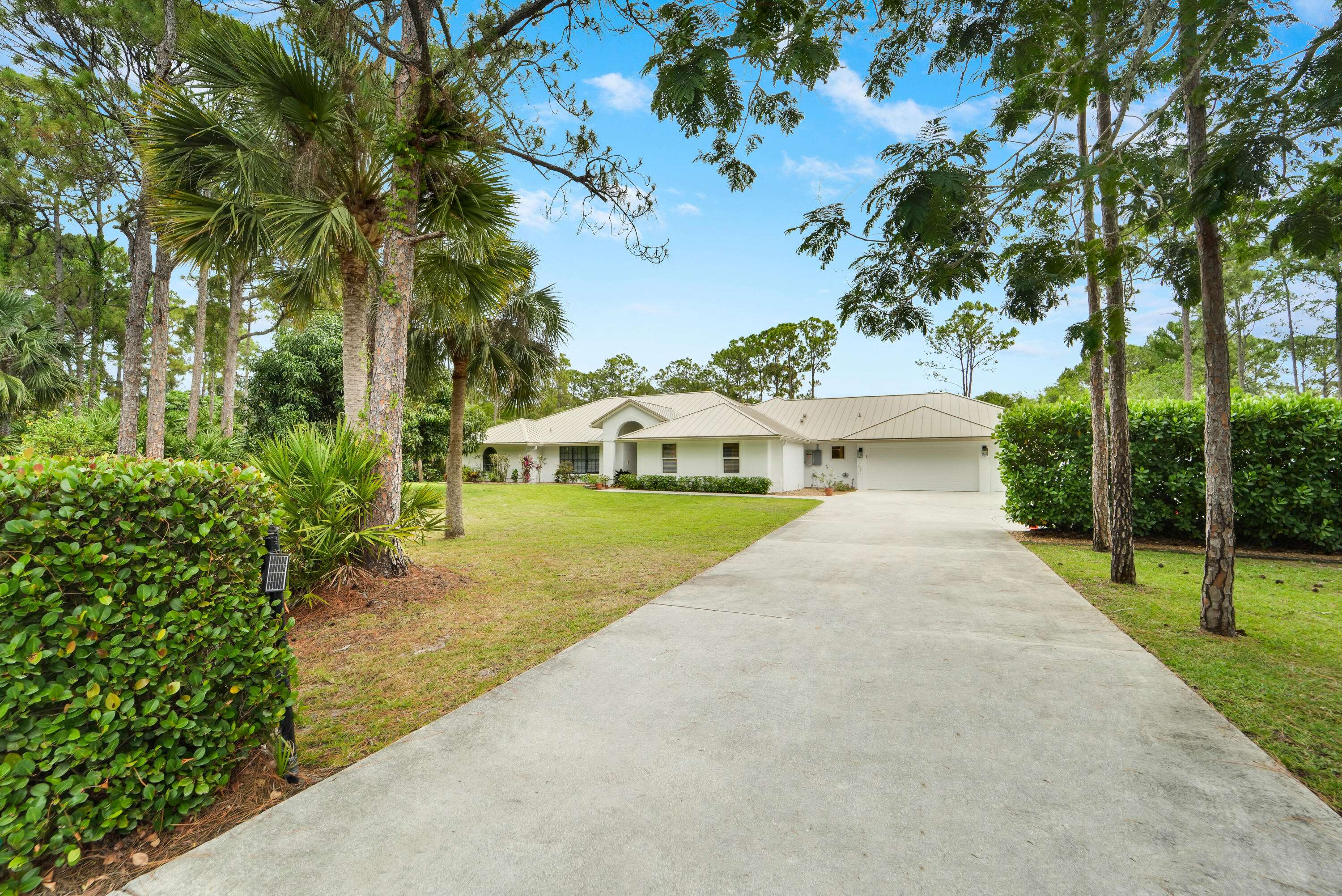 Palm Beach Gardens, FL 33418,15864 N 78th DR