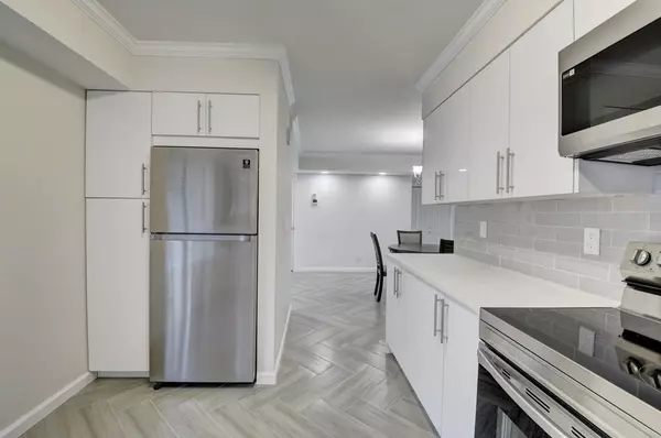 Boynton Beach, FL 33437,11258 Green Lake DR 201