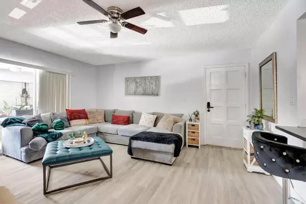 Boca Raton, FL 33486,1124 NW 13th ST 208