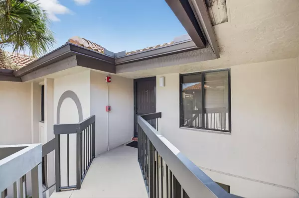 Boca Raton, FL 33487,5151 W Club CIR 205