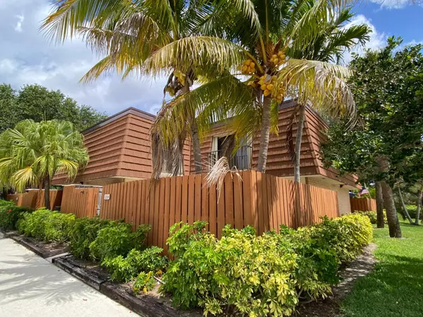 3052 30th CT, Jupiter, FL 33477