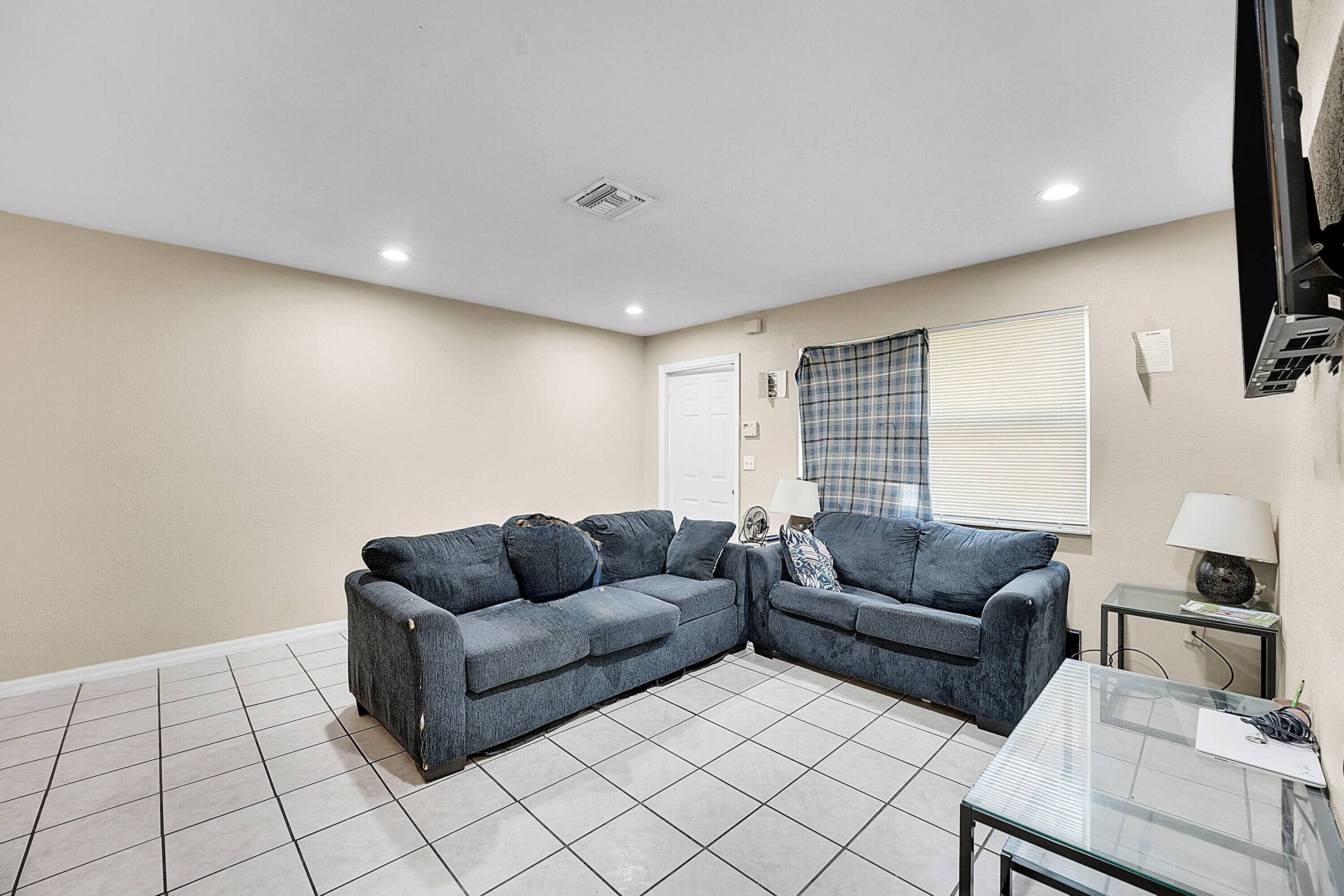 Fort Pierce, FL 34951,5003 Sanibel AVE