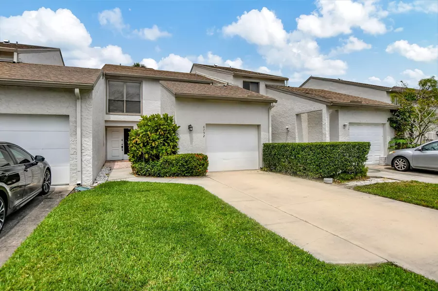 6732 Canary Palm CIR, Boca Raton, FL 33433