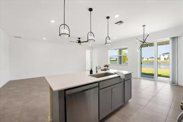 Fort Pierce, FL 34946,3527 Angler DR