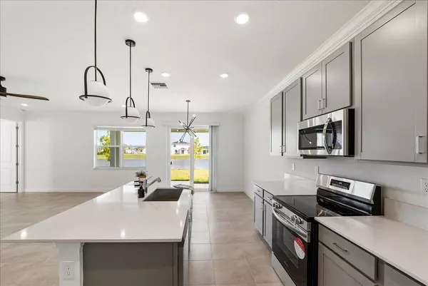 Fort Pierce, FL 34946,3527 Angler DR