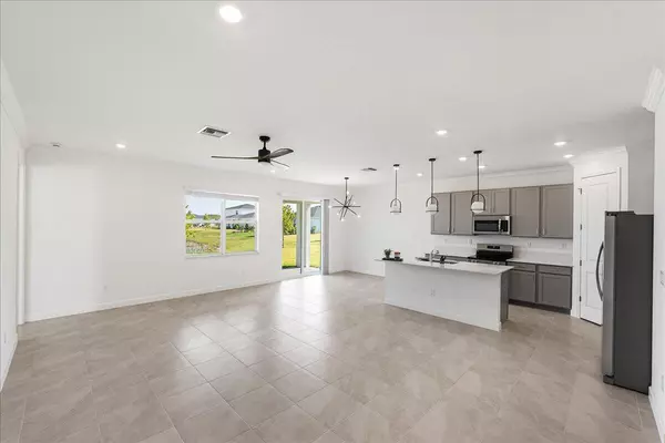 Fort Pierce, FL 34946,3527 Angler DR