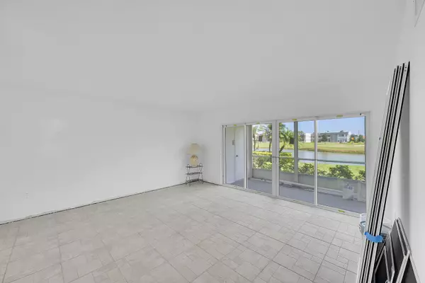 Delray Beach, FL 33484,61 Piedmont B