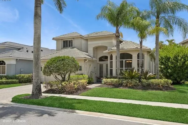 9047 Sand Pine LN, West Palm Beach, FL 33412