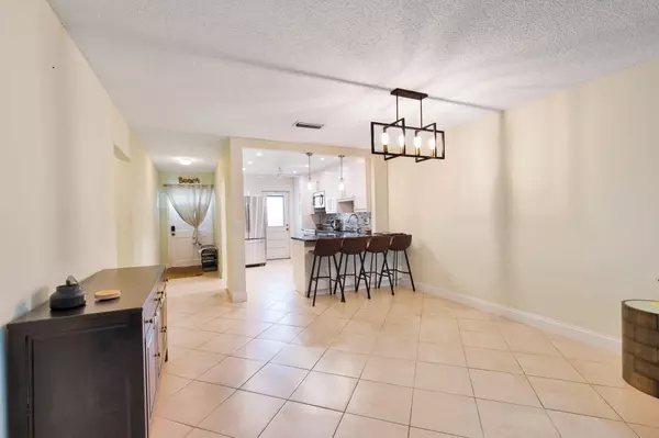 Delray Beach, FL 33445,1700 Dover RD 204-A