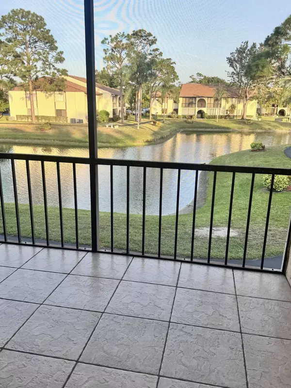 Greenacres, FL 33463,326 Knotty Pine CIR C-2