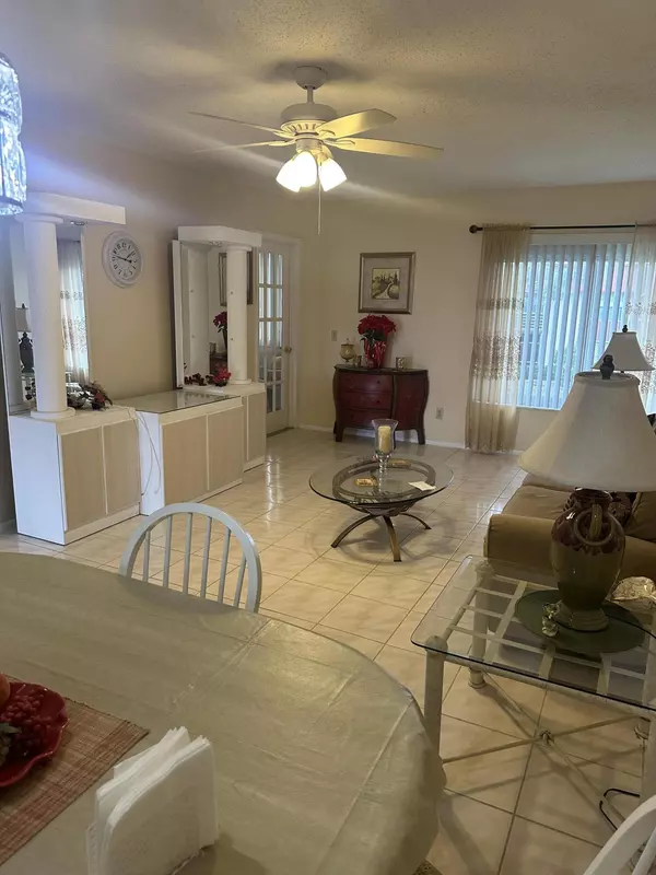 Royal Palm Beach, FL 33411,12021 W Greenway DR 206