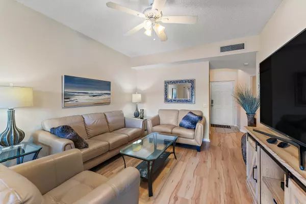 Palm Beach Gardens, FL 33410,2811 Grande Pkwy 106