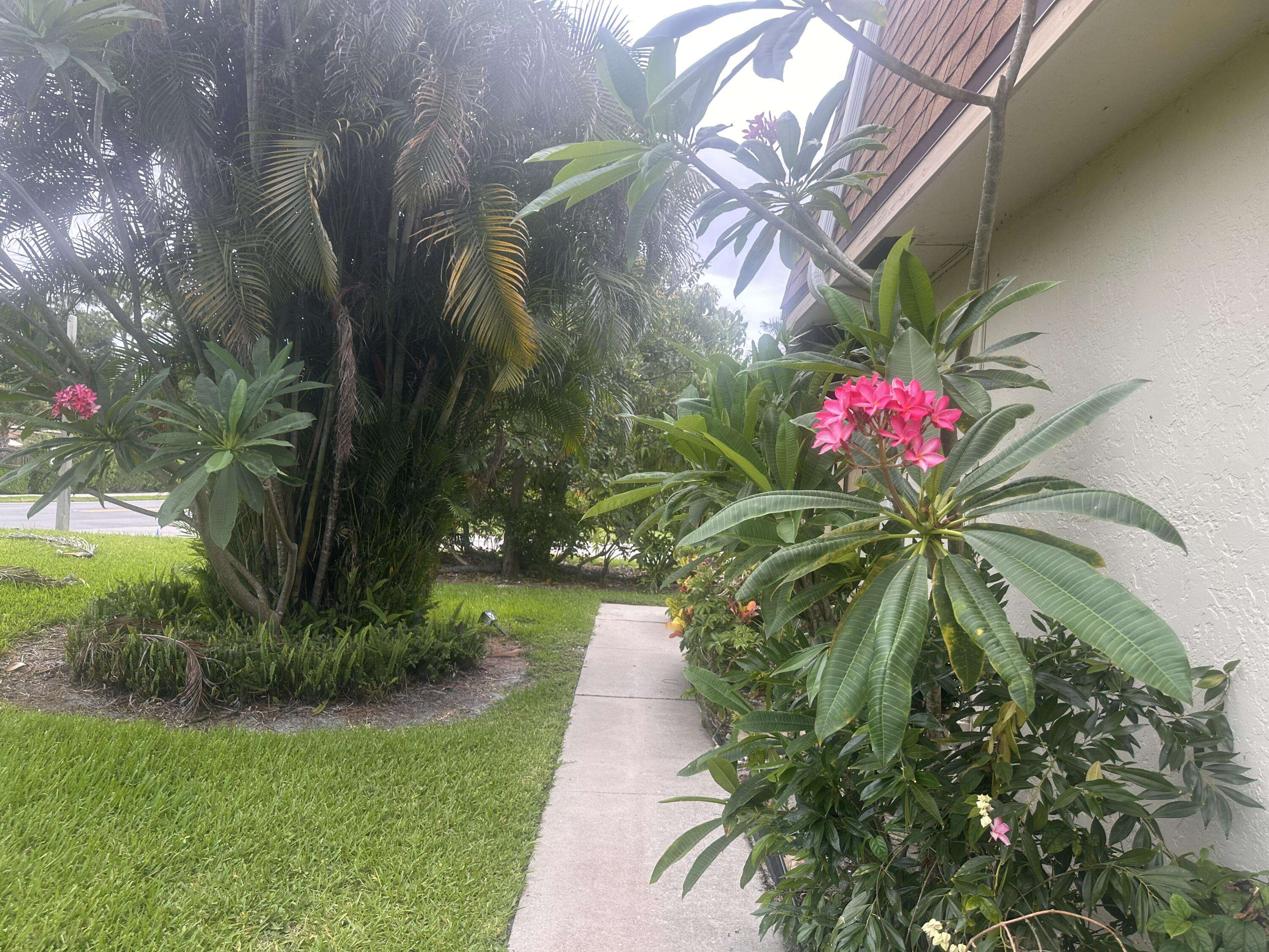Delray Beach, FL 33445,2633 NW 7th CT B
