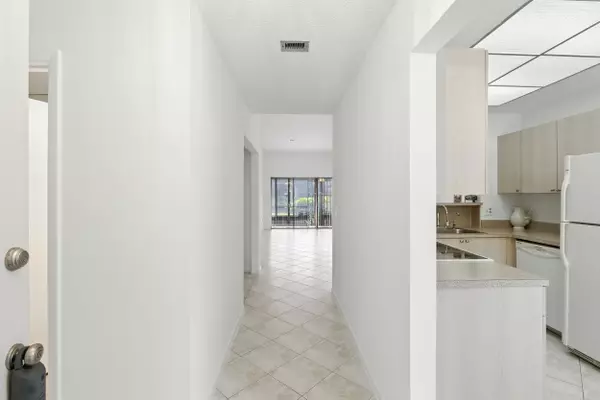 Lake Worth, FL 33467,3646 English RD D