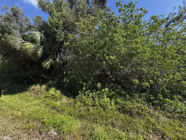 Vero Beach, FL 32966,2105 85th CT