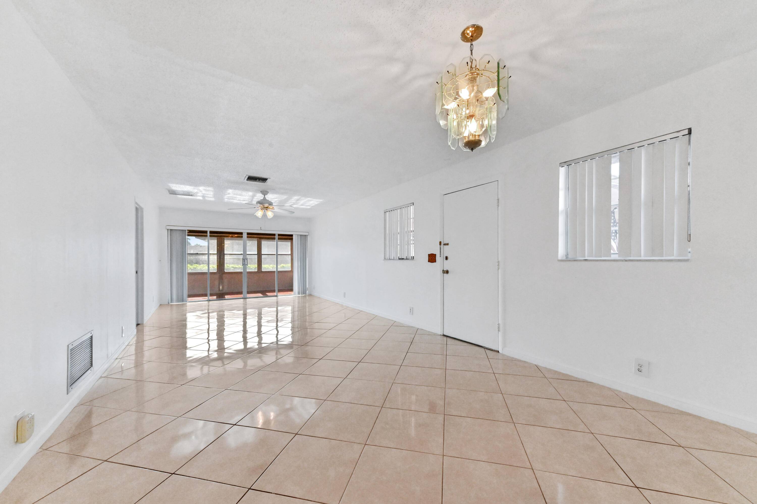 Delray Beach, FL 33445,357 Flamingo LN