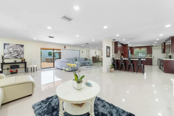 Clewiston, FL 33440,155 N Romero ST