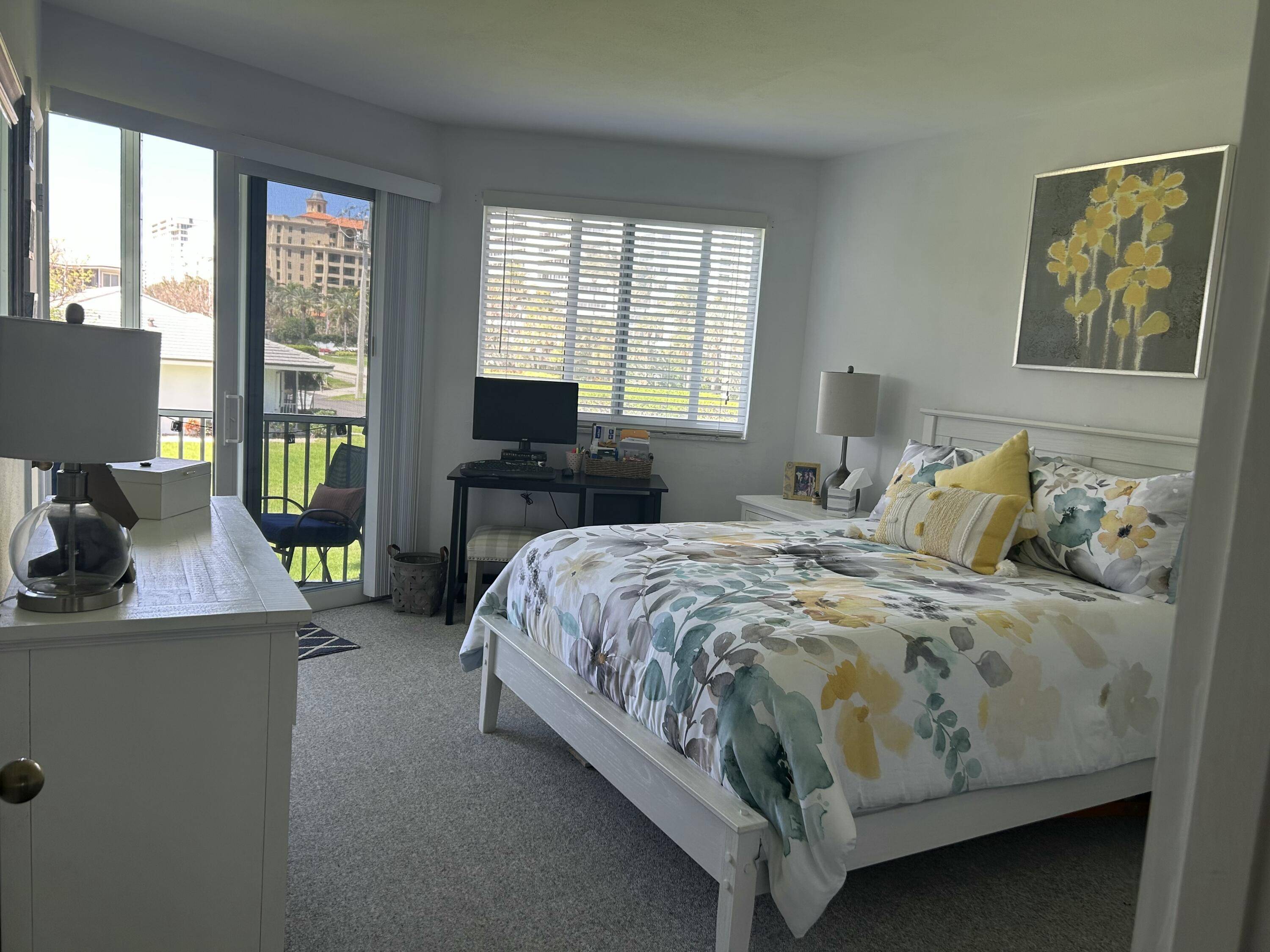 Boca Raton, FL 33432,2760 Banyan Road  #25a