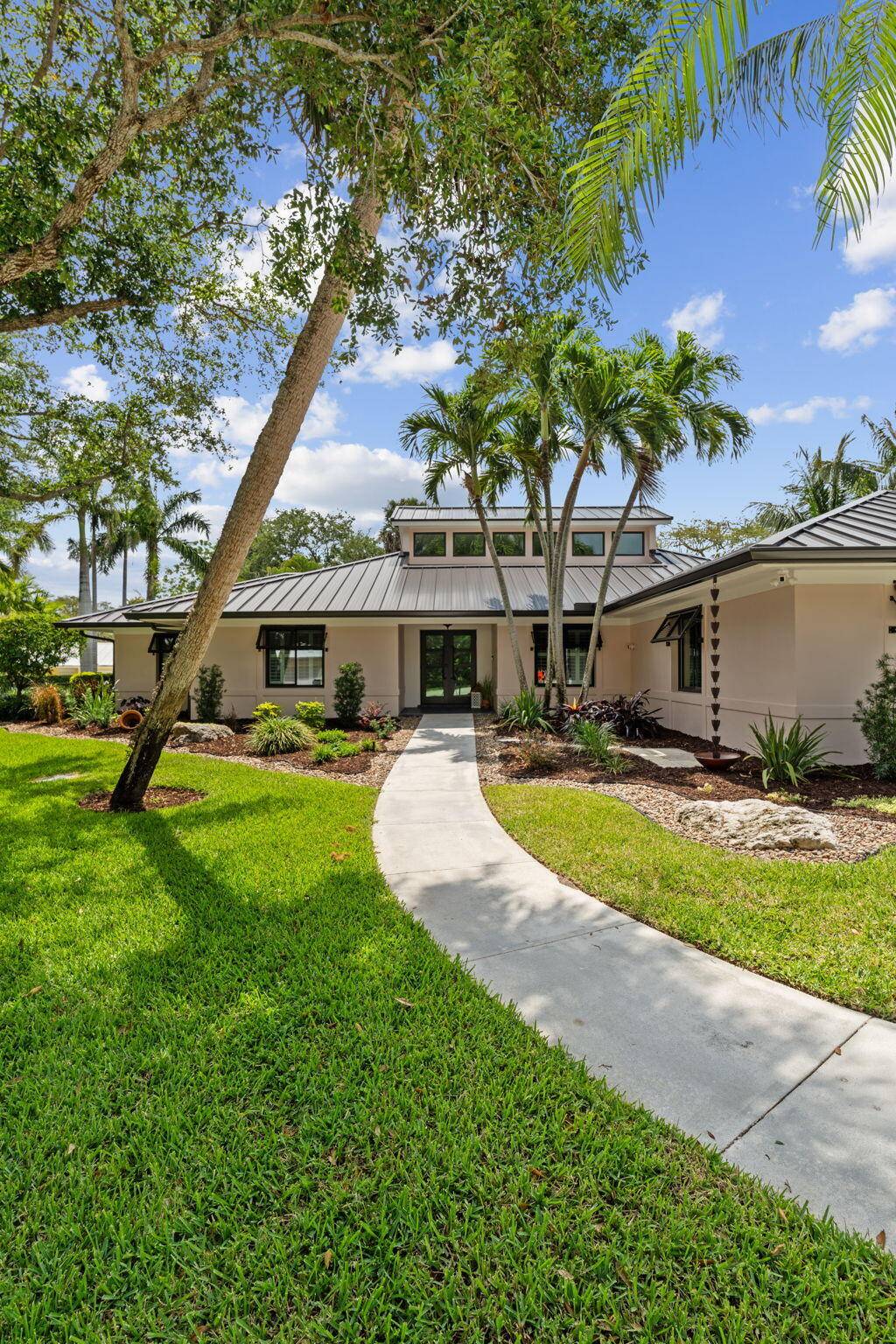 Sewalls Point, FL 34996,121 Hillcrest DR