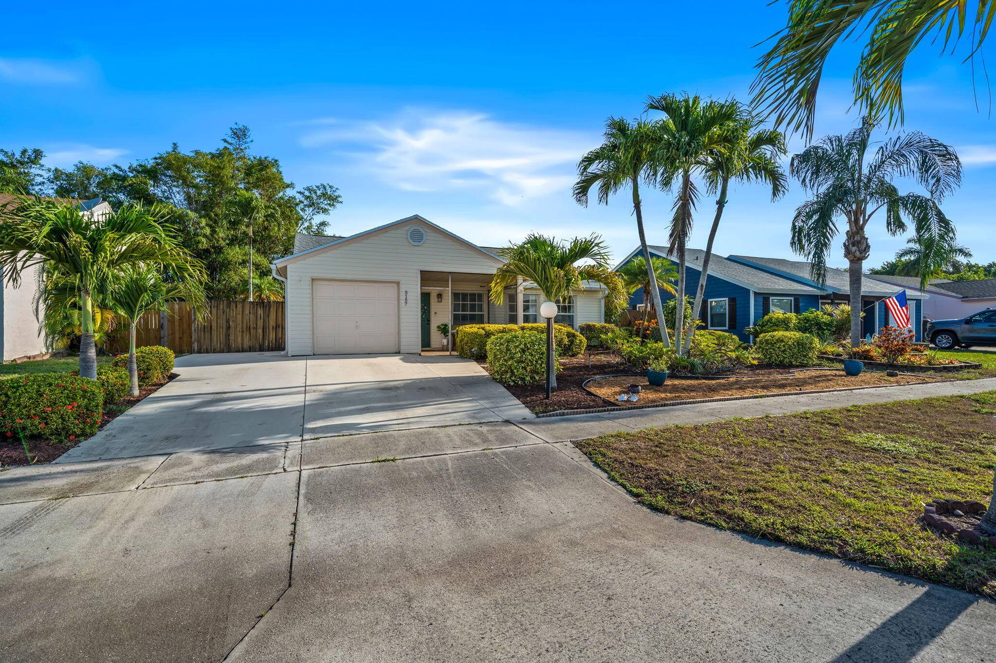 Lake Worth, FL 33467,5157 Canal Circle S