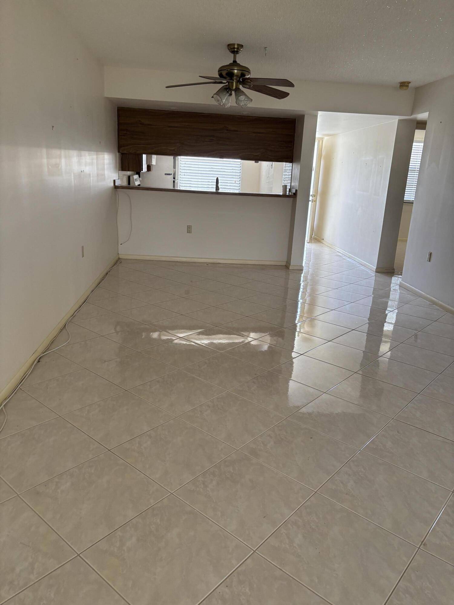 Boca Raton, FL 33433,6121 Balboa CIR 401