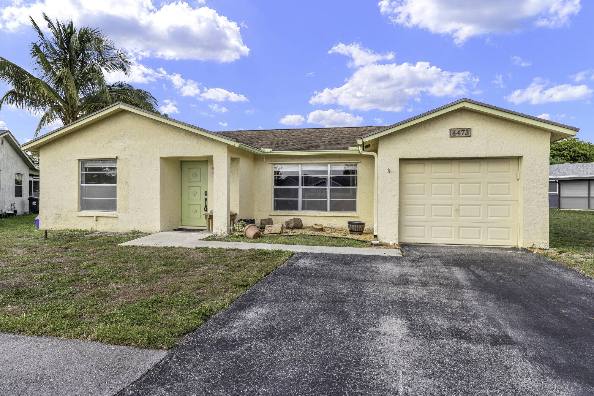 4473 Pine Garden LN, Lake Worth, FL 33467